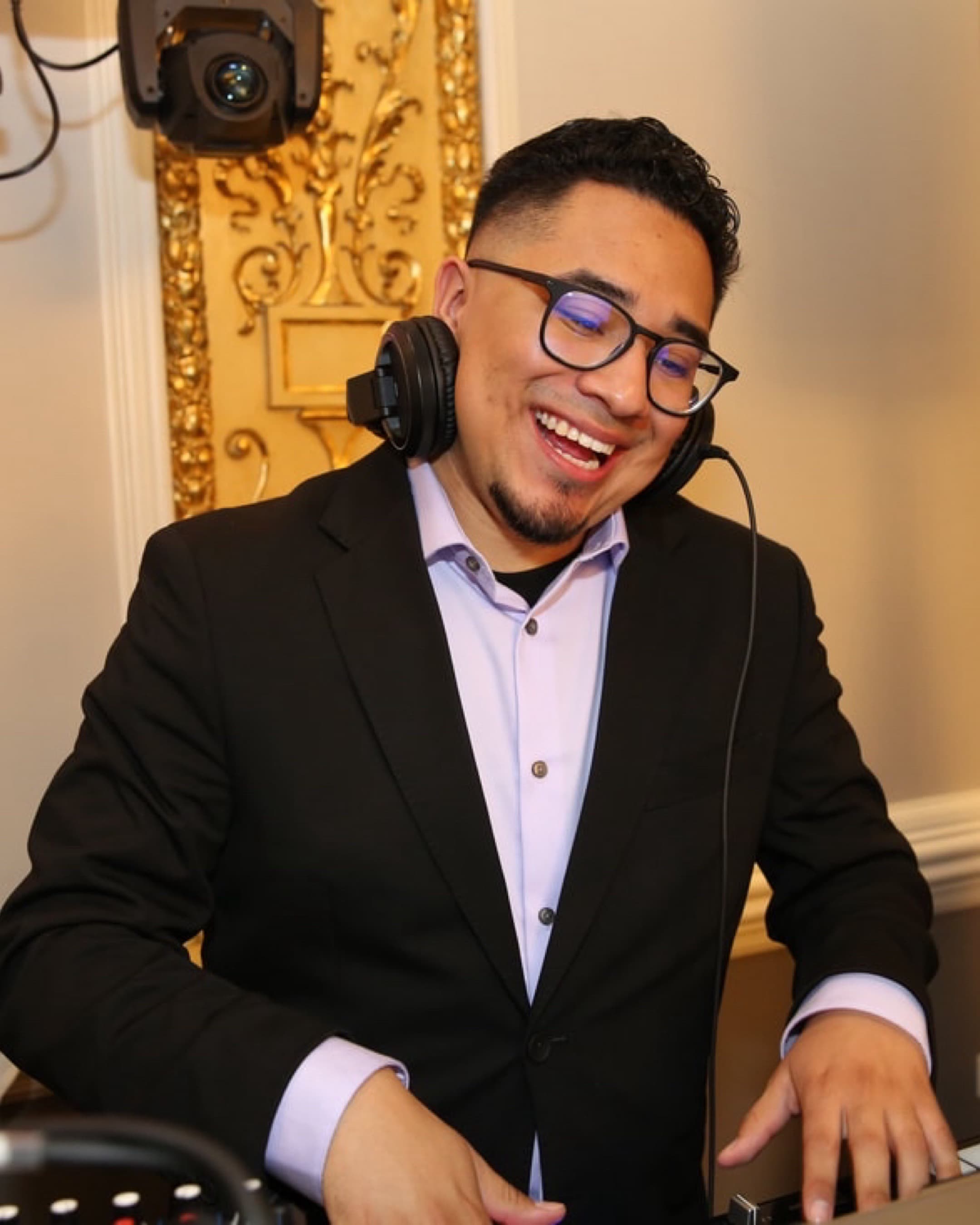 Elegant wedding reception entertainment